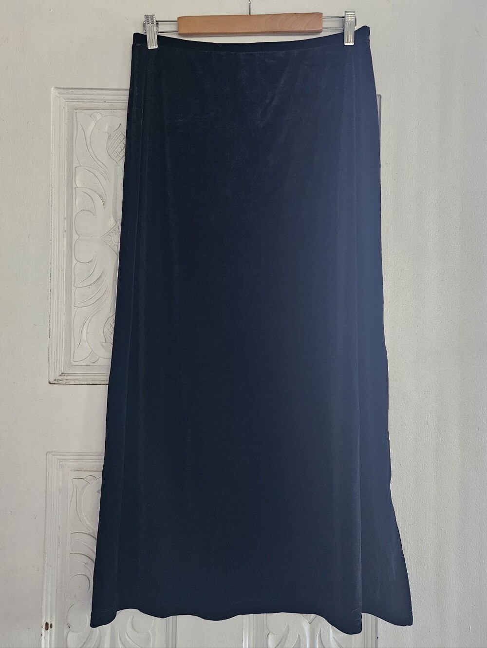 Impressions Of California Black Velvet Maxi Skirt - Sleek Evening Skirt Large